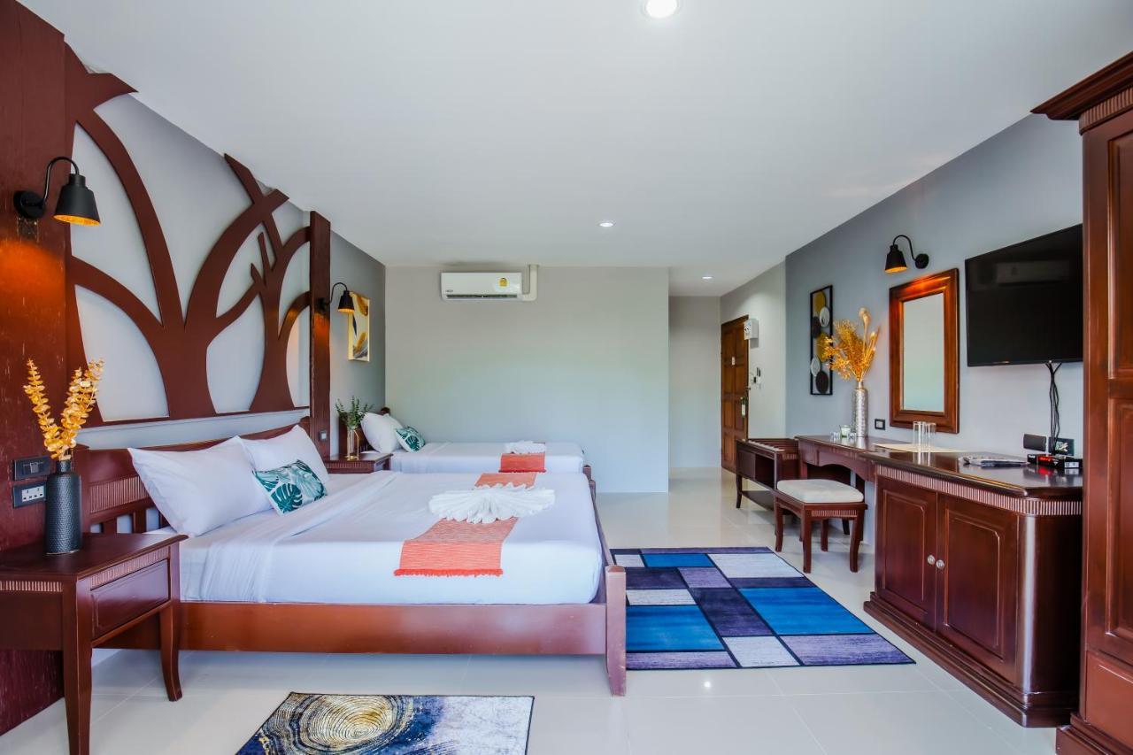 Time Out Hotel Patong Экстерьер фото