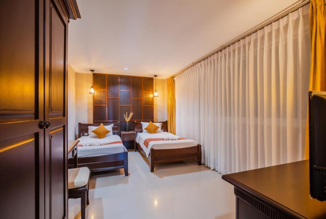 Time Out Hotel Patong Экстерьер фото