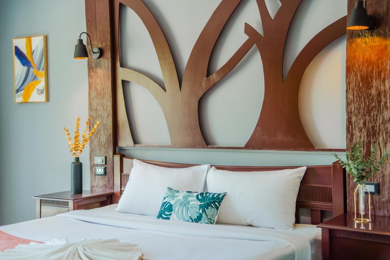 Time Out Hotel Patong Экстерьер фото