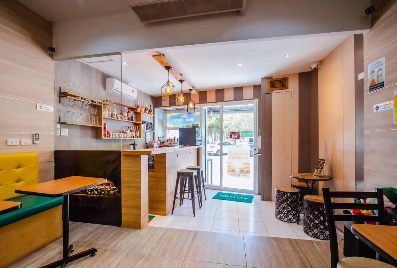 Time Out Hotel Patong Экстерьер фото