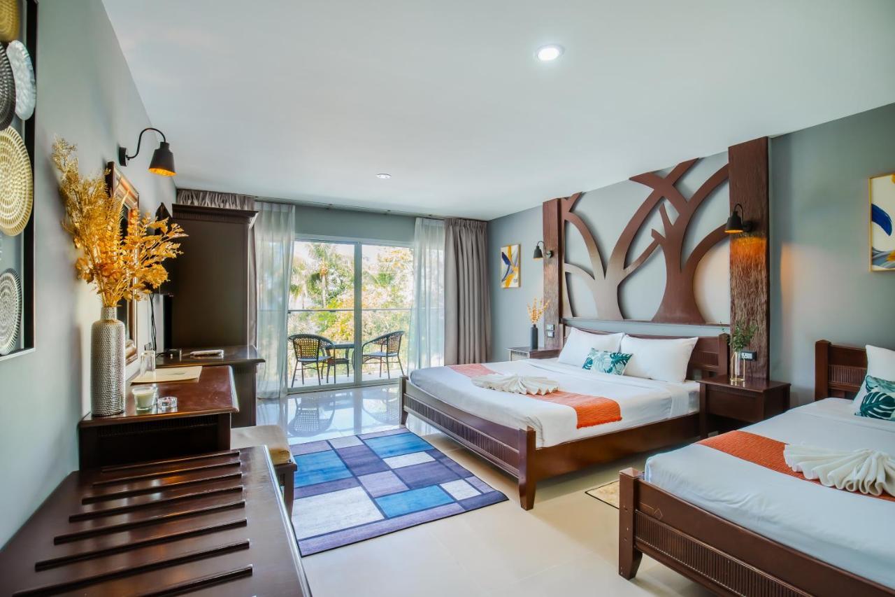 Time Out Hotel Patong Экстерьер фото