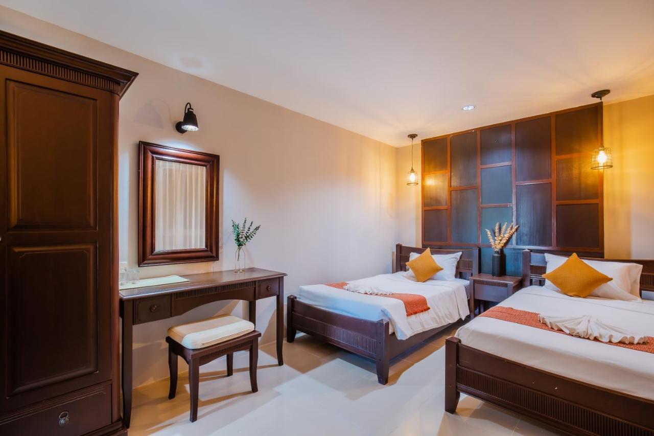 Time Out Hotel Patong Экстерьер фото