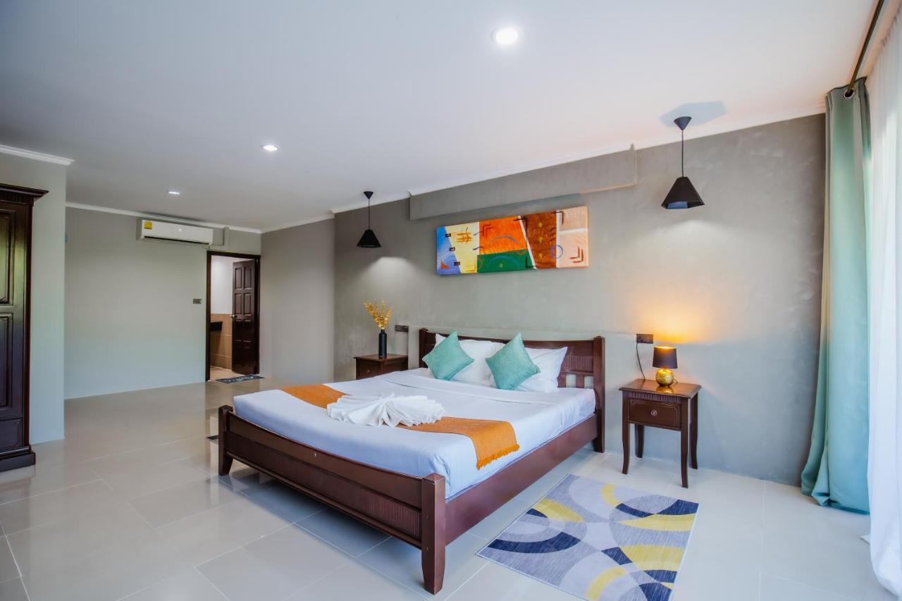 Time Out Hotel Patong Экстерьер фото
